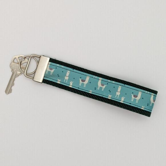 Llama Keychain Wristlet Feather Boho Fabric Key Ring FOB Green Blue Animal Lover - Picture 1 of 8